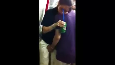 E ginn gymnast ixxx porr visar plasticitet under anal stryk