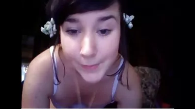 Man och hustru porrvideo skyddad ung flicka för Gruppsex