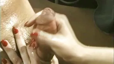 Ryska brud svenska xxx med tatueringar organiserade en stor sex fest i sitt land