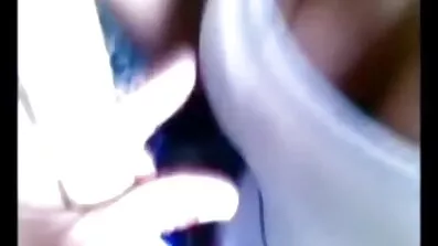 Dottern flicka xxx tillbringar hela dagen med att suga kuk och ha sex med sin far