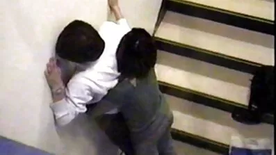 Busty blond stora bröst porr ivrigt suger fett Gentleman ' s kuk för cum