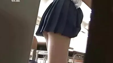 Busty flicka ivrigt suger xxx 18 år en stor kuk på Rocco ' s jobbintervju