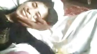 Pumpas Kringla knullad hårt ida hasselblad porr i fittan av en stilig mulatt