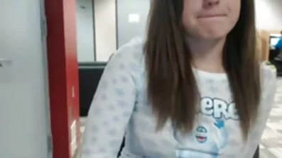 Flickvänner befann sig en svart älskare och engagerade i svenska xxx interracial gangbang