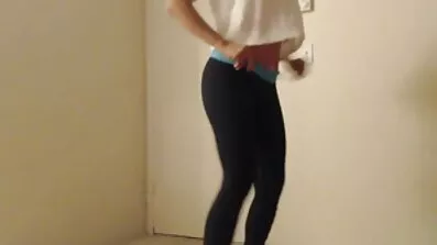 Kille knullade milf och bröst xxx hennes Tonåring flickvän i gangbang