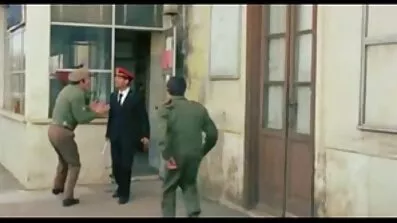 Rödhårig Milf trampade skäggig kille och knullade honom svensk porn video