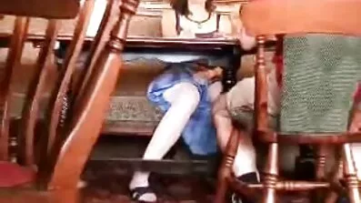 Vacker hora knullad av lustgården porr son till en politiker på hisach